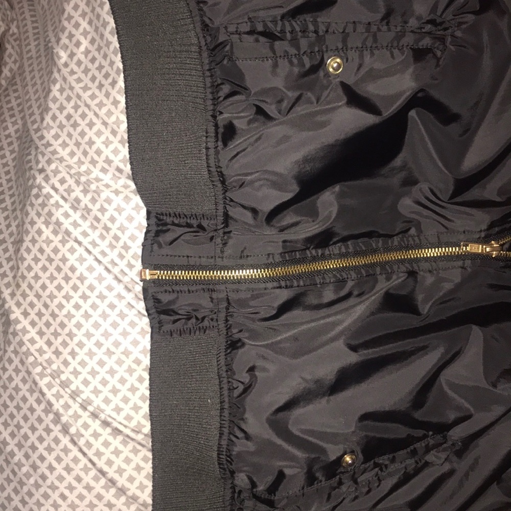 jacket - Picture 7 of 7
